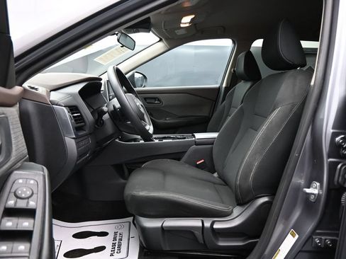 Used 2023 Nissan Rogue S AWD/4WD image 9