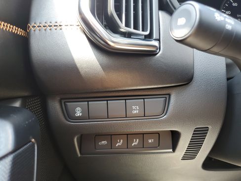 Used 2025 MAZDA CX-50 AWD 2.5 S w/ Premium Plus Pkg image 18