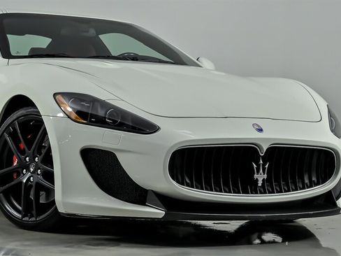 Used 2012 Maserati GranTurismo MC RWD image 3