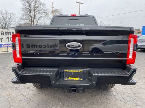 Used 2024 Ford F250 Lariat w/ Black Appearance Package AWD/4WD image 3