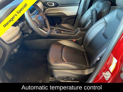 Used 2025 Jeep Compass Limited AWD/4WD image 7