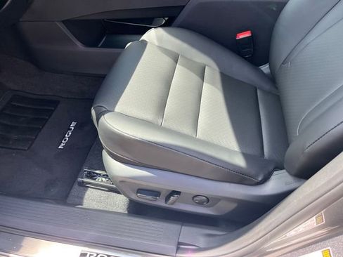 New 2026 Nissan Rogue SV FWD image 15