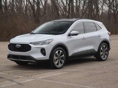 Used 2025 Ford Escape Platinum w/ Premium Technology Package image 21