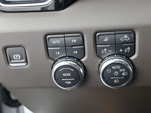 Used 2024 GMC Sierra 2500 Denali w/ Denali Reserve Package image 20