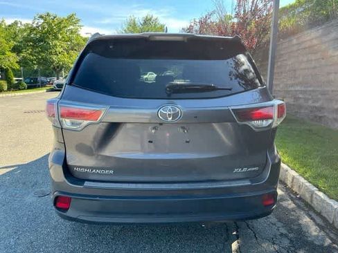 Used 2016 Toyota Highlander XLE w/ Protection Package #3 AWD/4WD image 5