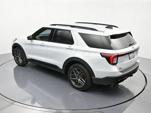 New 2026 Ford Explorer ST-Line w/ ST-Line Street Pack RWD image 37