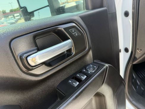 Used 2021 Chevrolet Silverado 2500 W/T w/ Gooseneck/5TH Wheel Package AWD/4WD image 11