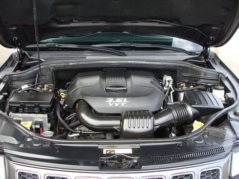 Used 2014 Jeep Grand Cherokee Overland image 40