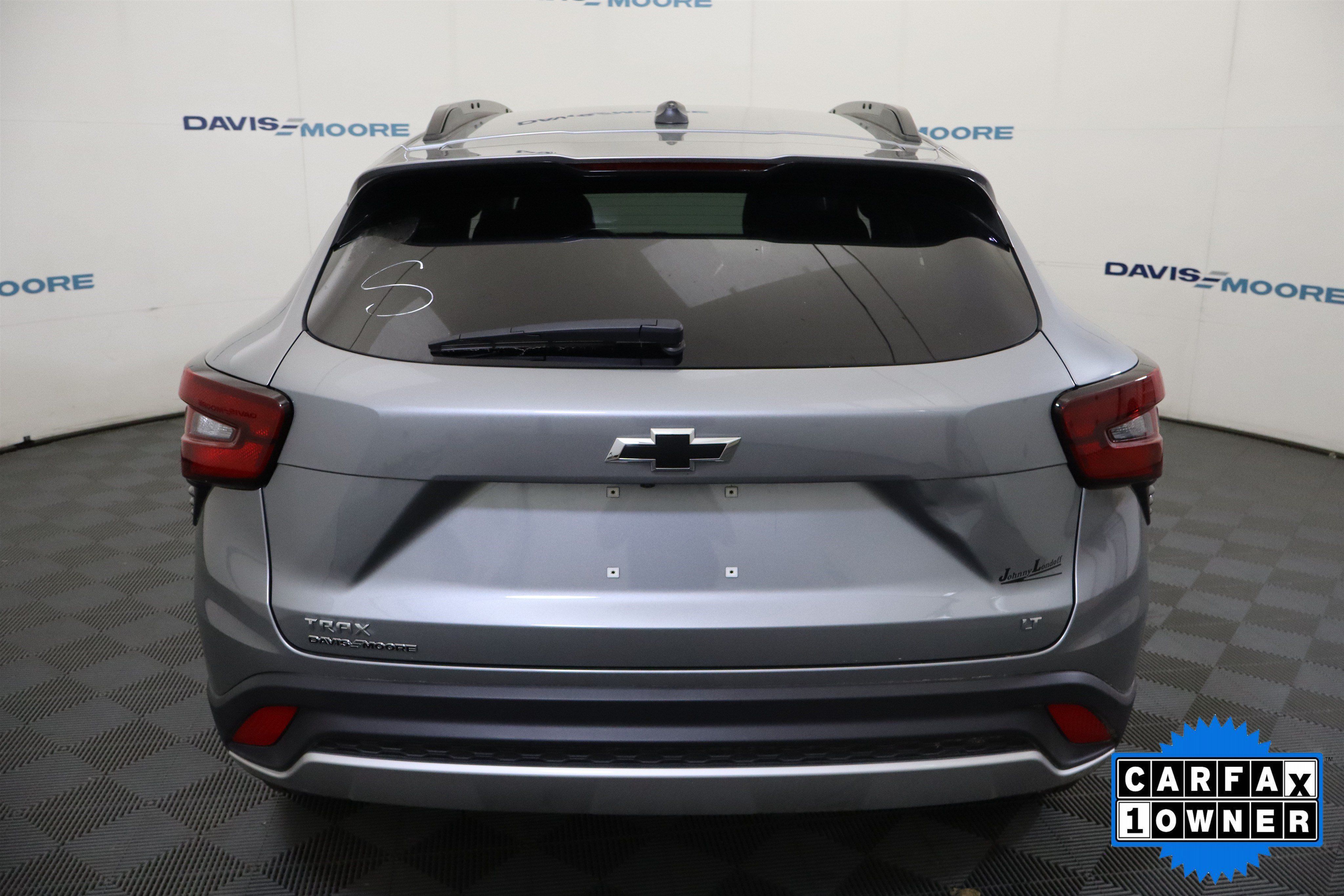 Used 2025 Chevrolet Trax LT FWD image 8