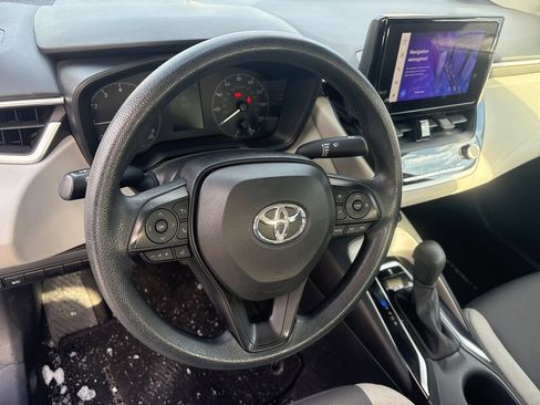 Used 2023 Toyota Corolla LE image 14