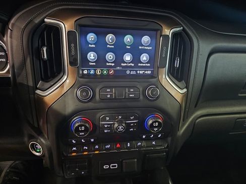 Used 2020 Chevrolet Silverado 1500 High Country w/ Technology Package AWD/4WD image 30