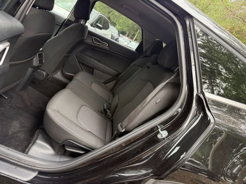 Used 2025 Kia Sportage LX FWD image 34