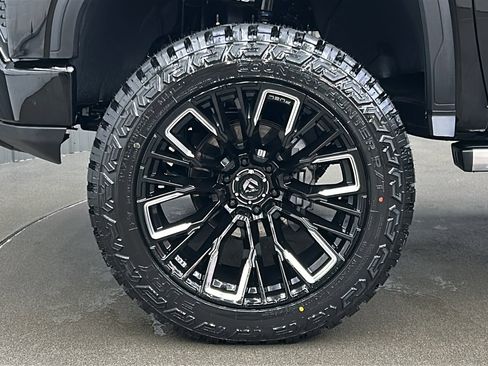 Used 2024 GMC Sierra 1500 Denali Ultimate image 10
