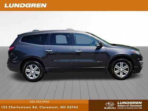 Used 2015 Chevrolet Traverse LT w/ Traveler's Package FWD image 2