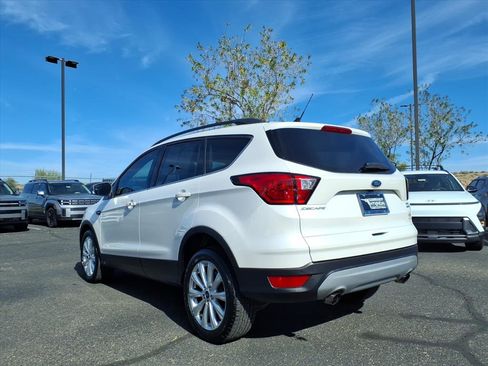 Used 2019 Ford Escape SEL image 4