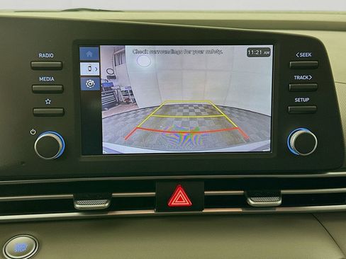 Certified 2025 Hyundai Elantra Sport image 13