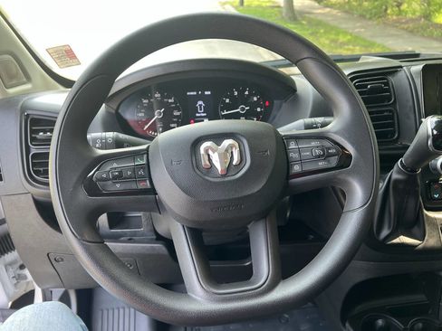 Used 2025 RAM ProMaster 2500 w/ Convenience Group image 20
