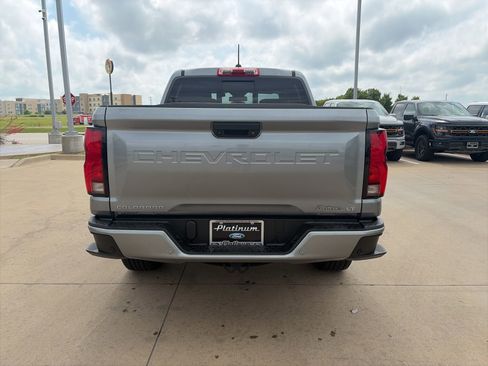 Used 2024 Chevrolet Colorado LT w/ LT Convenience Package III image 4