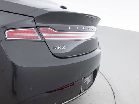 Used 2017 Lincoln MKZ Premiere image 16