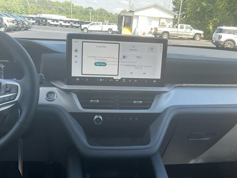 New 2026 Ford Explorer Active RWD image 19