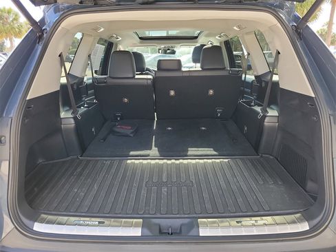 Used 2024 Toyota Grand Highlander XLE image 9