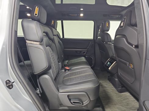Used 2024 Rivian R1S Adventure AWD/4WD image 23