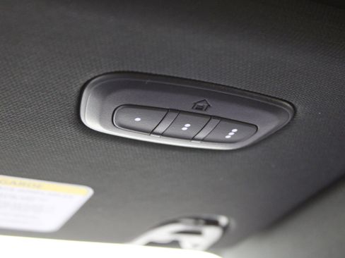 Used 2025 RAM 1500 Laramie image 25