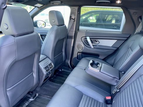 Certified 2025 Land Rover Discovery Sport Dynamic SE AWD/4WD image 30