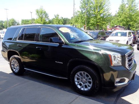 Used 2016 GMC Yukon SLT image 2