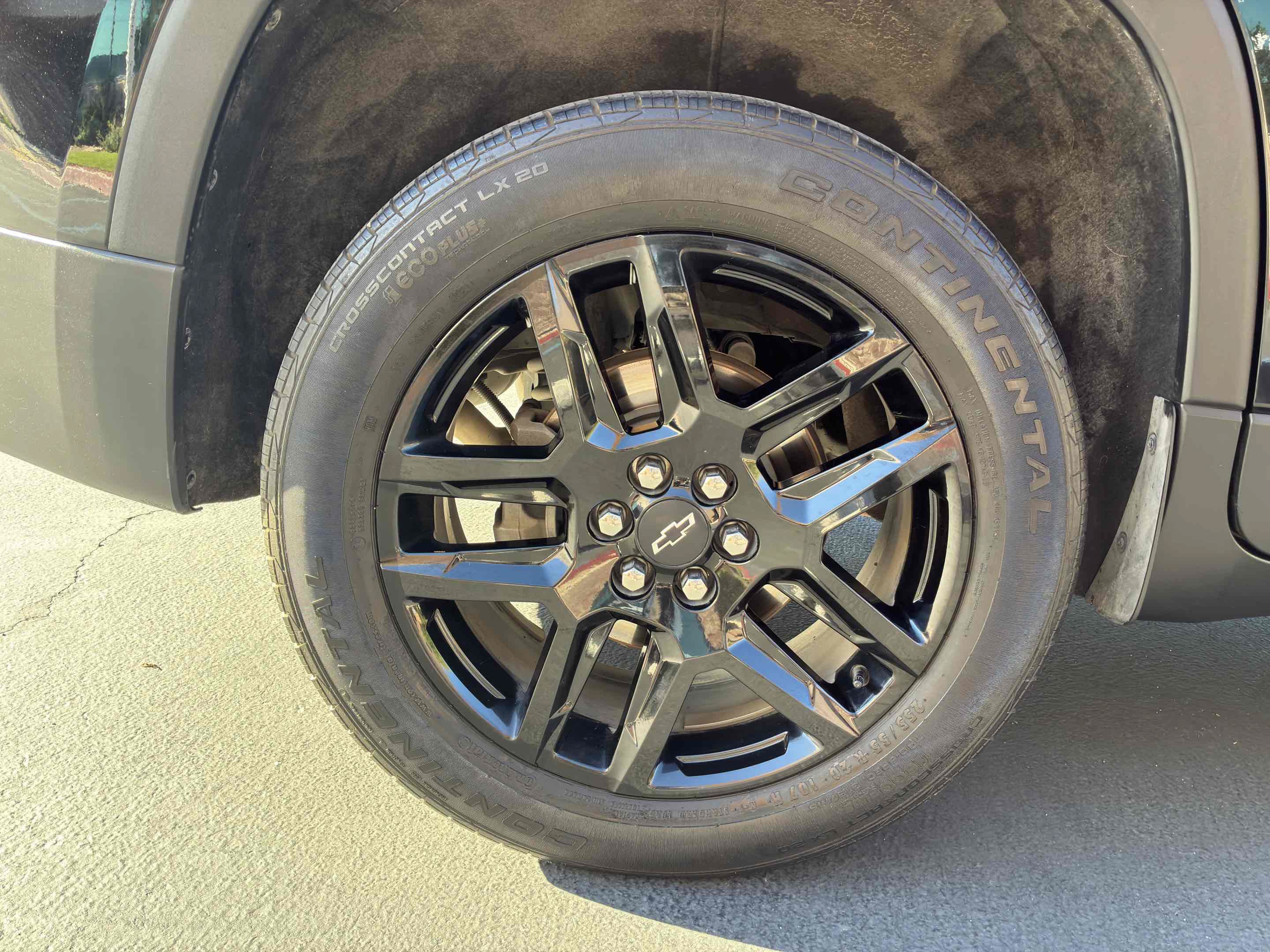 Used 2021 Chevrolet Traverse LS w/ LPO, Black Accent Package FWD image 13