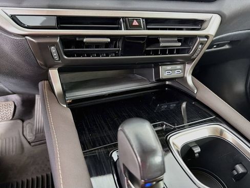 Used 2024 Lexus RX 350 FWD w/ Technology Package image 19