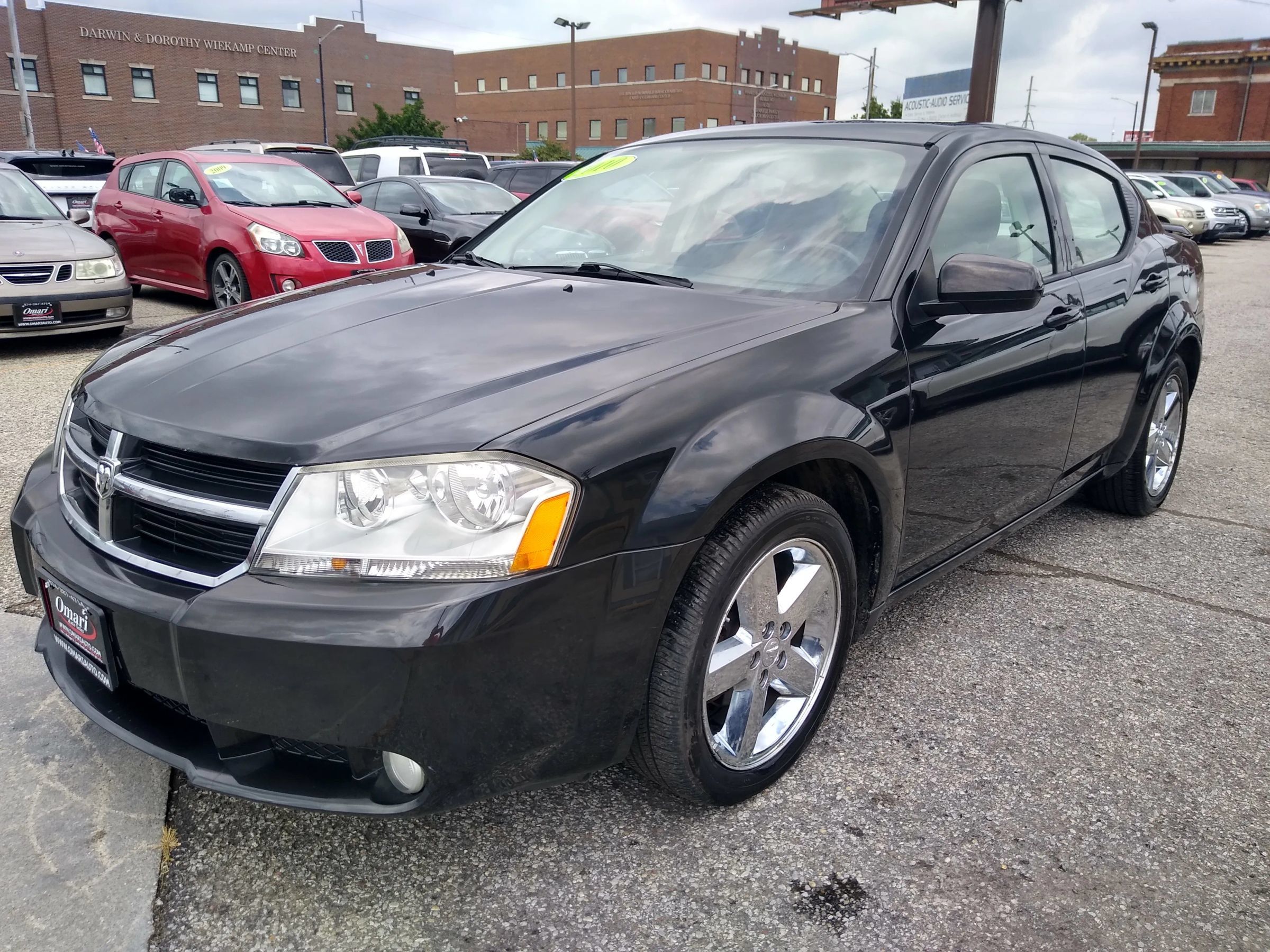 Used 2010 Dodge Avenger R/T w/ Navigation & Sound Group I FWD image 3