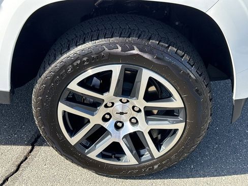 Used 2024 Chevrolet Colorado Z71 w/ Z71 Convenience Package 2 image 33