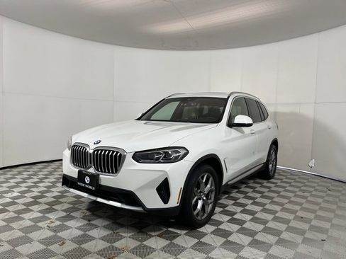 Used 2024 BMW X3 xDrive30i w/ Convenience Package image 3