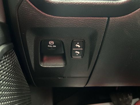 Used 2021 RAM 1500 Big Horn image 24