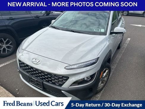 Used 2023 Hyundai Kona SEL AWD/4WD image 2