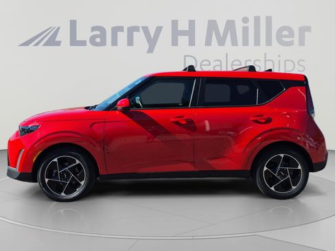 Used 2025 Kia Soul EX FWD image 2