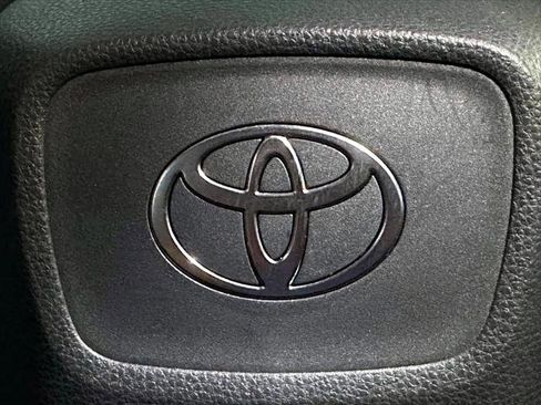 Used 2024 Toyota Prius Prime SE image 22