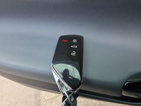 Used 2023 Volkswagen ID.4 Pro S image 30