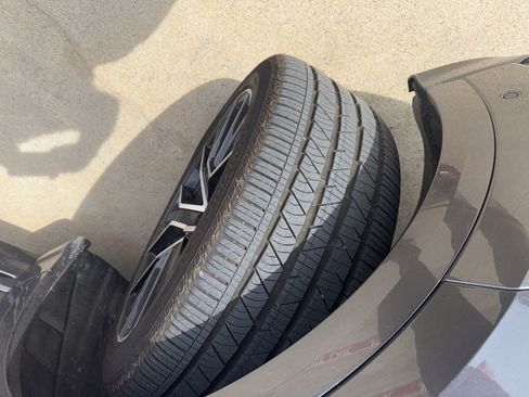 Used 2019 Audi Q8 Prestige w/ Year 1 Package image 17