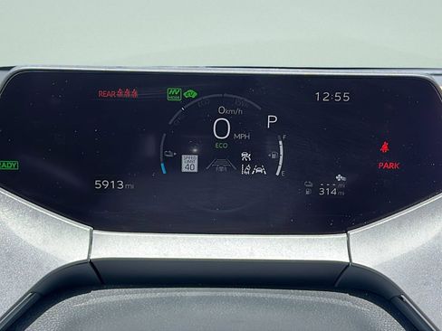 Used 2025 Toyota Prius Plug-In Hybrid FWD image 21