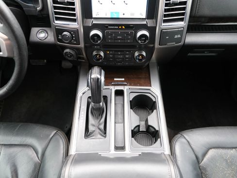 Used 2016 Ford F150 Platinum w/ Trailer Tow Package AWD/4WD image 30