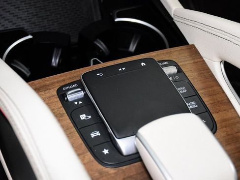 Used 2024 Mercedes-Benz GLE 450 4MATIC image 24