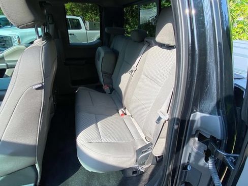 Used 2018 Ford F150 XLT w/ Equipment Group 302A Luxury AWD/4WD image 9
