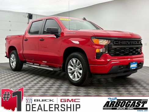 Used 2023 Chevrolet Silverado 1500 Custom AWD/4WD image 1