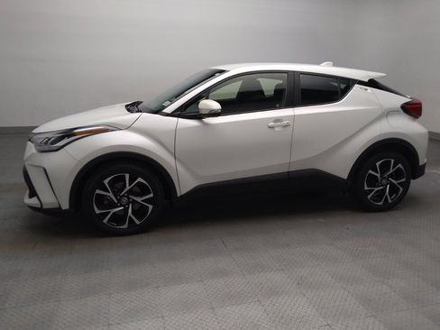 Used 2020 Toyota C-HR XLE FWD image 2