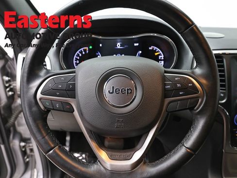 Used 2021 Jeep Grand Cherokee Laredo AWD/4WD image 10