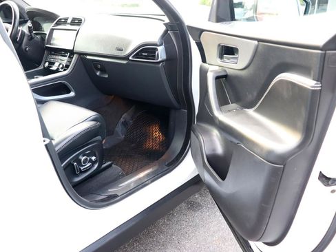 Used 2020 Jaguar F-PACE S AWD/4WD image 15