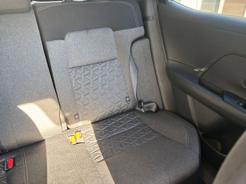 Used 2025 Nissan Kicks SV image 33