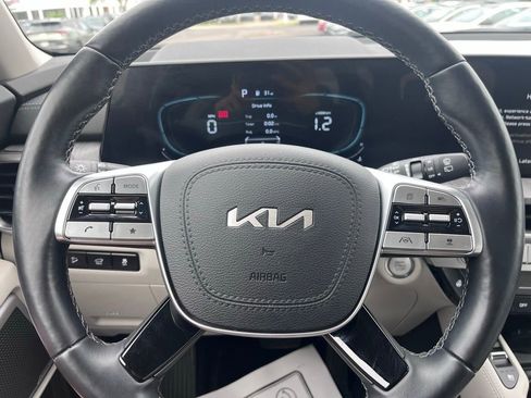 Used 2024 Kia Telluride EX w/ EX Captain's Chair Package AWD/4WD image 13